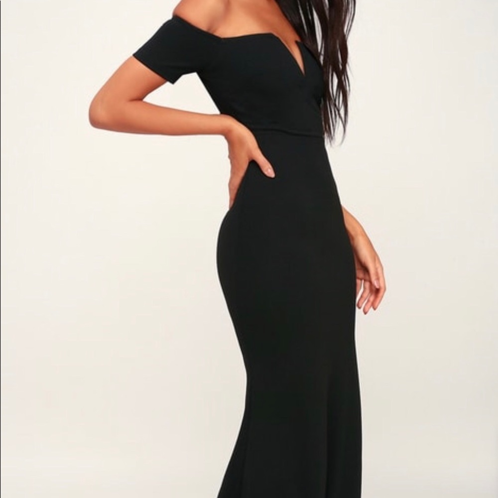 Lulu’s Lynne black maxi floor length formal dress